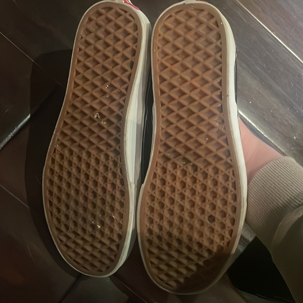 Vans - Picture 2 of 5